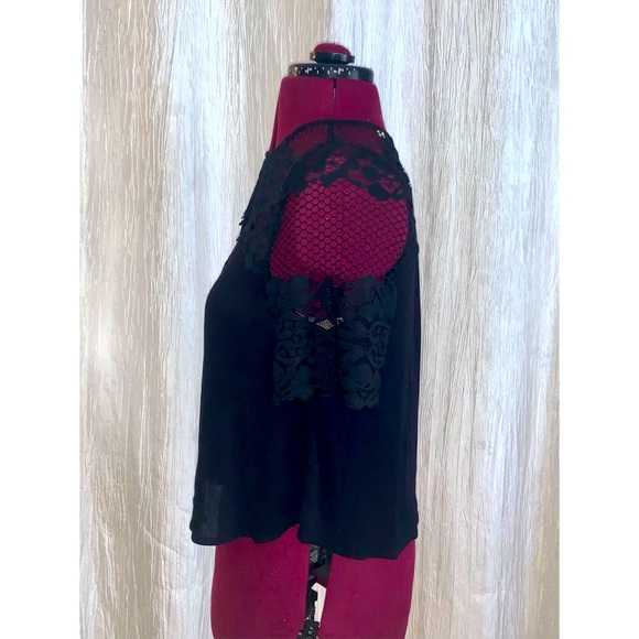 Elodie Junior's Small Black Lace Crop Top Short Sleeve Applique with Collar - Picture 3 of 8